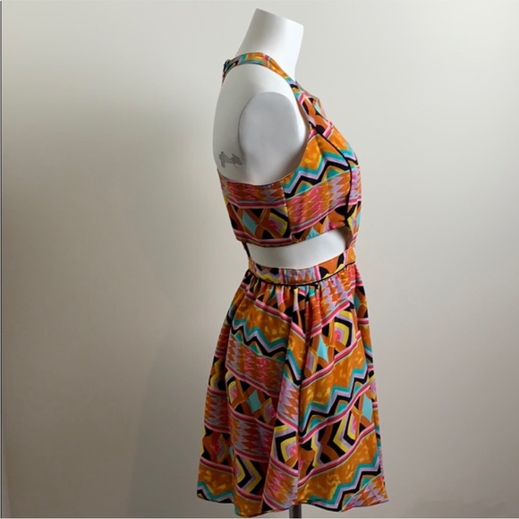 Colorful Geometric Patterned Women's Dress - Picture 6 of 8